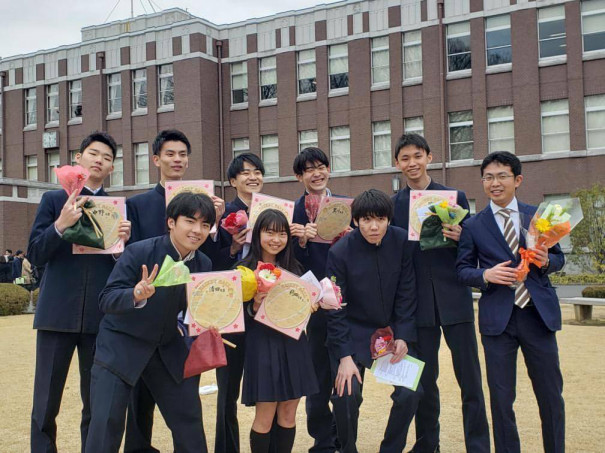 高校 卒業式 男子バスケ部 成蹊籠球会ホームページ 高校 卒業式 男子バスケ部 成蹊籠球会ホームページ