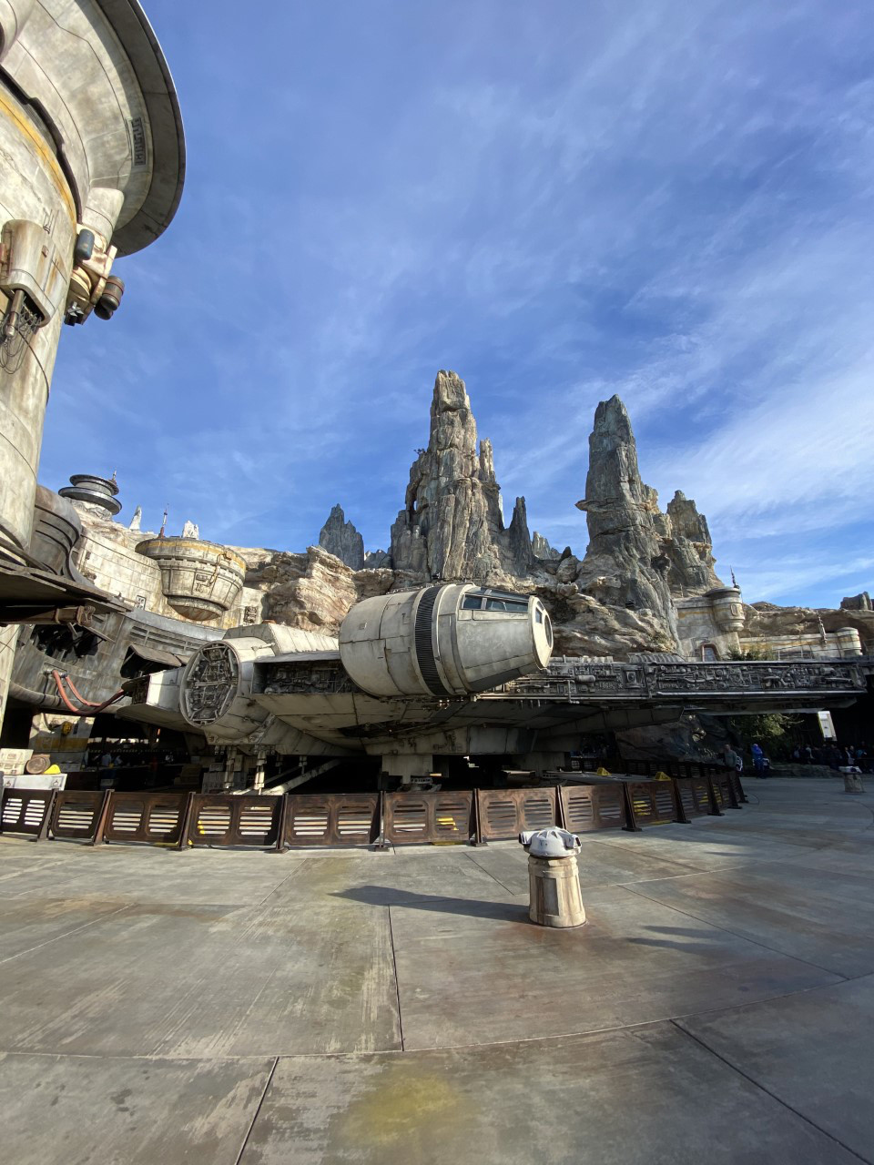地球上に現れたスター ウォーズの世界 Star Wars Galaxy S Edge ロサンゼルス Vogue Blog
