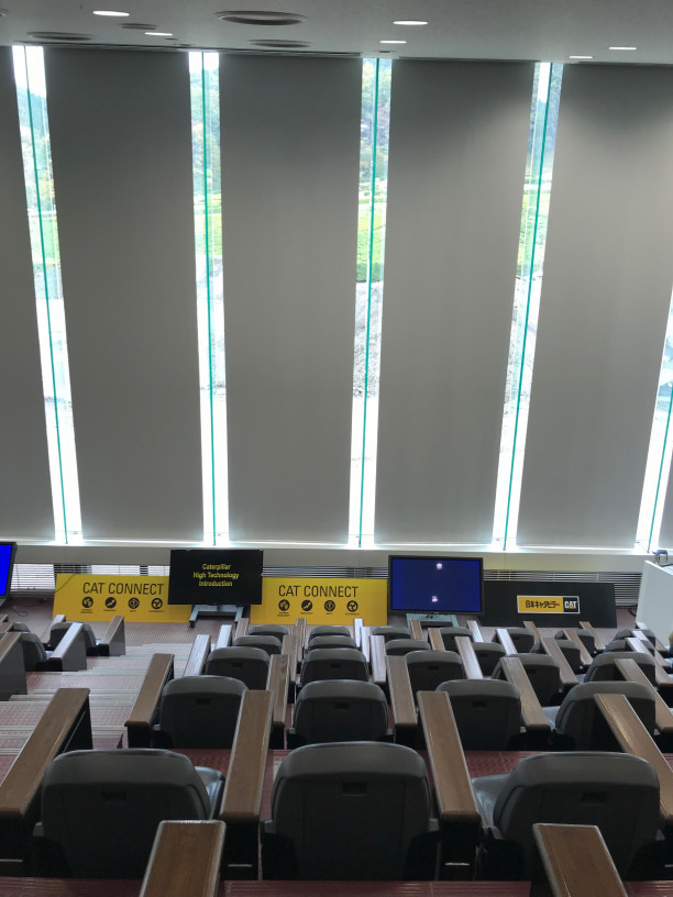 重機の機能美 日本キャタピラーのd Techセンターに行ってきた 日本科学未来館 企画展 工事中 立ち入り禁止 重機の現場 Vogue Blog