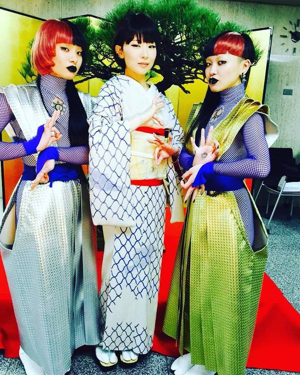 紅白とgucciとシャーロックホームズ Vogue Blog 紅白とgucciとシャーロックホームズ Vogue Blog