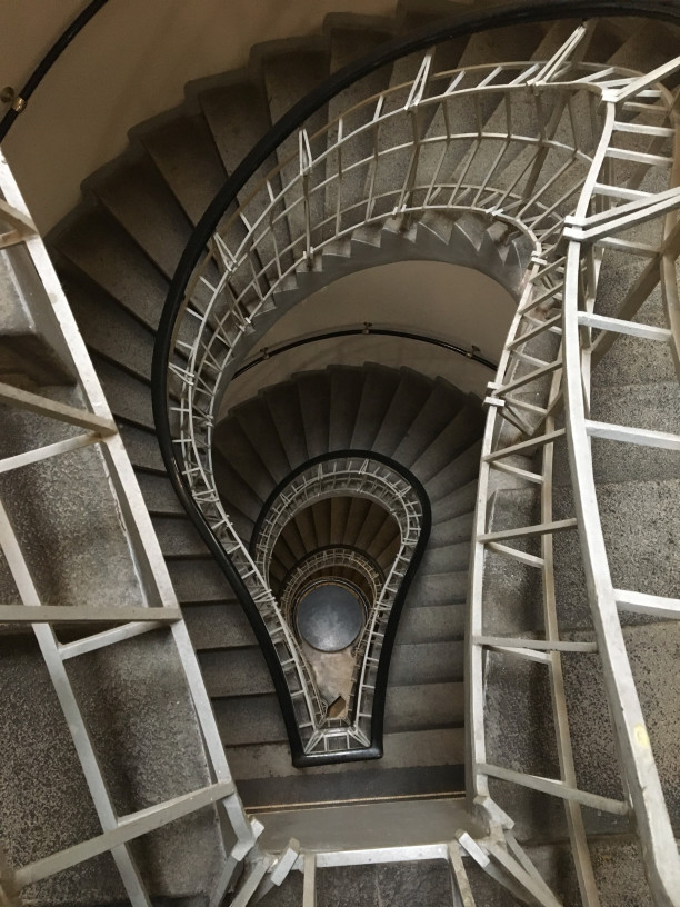 プラハでキュビズム建築を巡る Vogue Blog プラハでキュビズム建築を巡る Vogue Blog