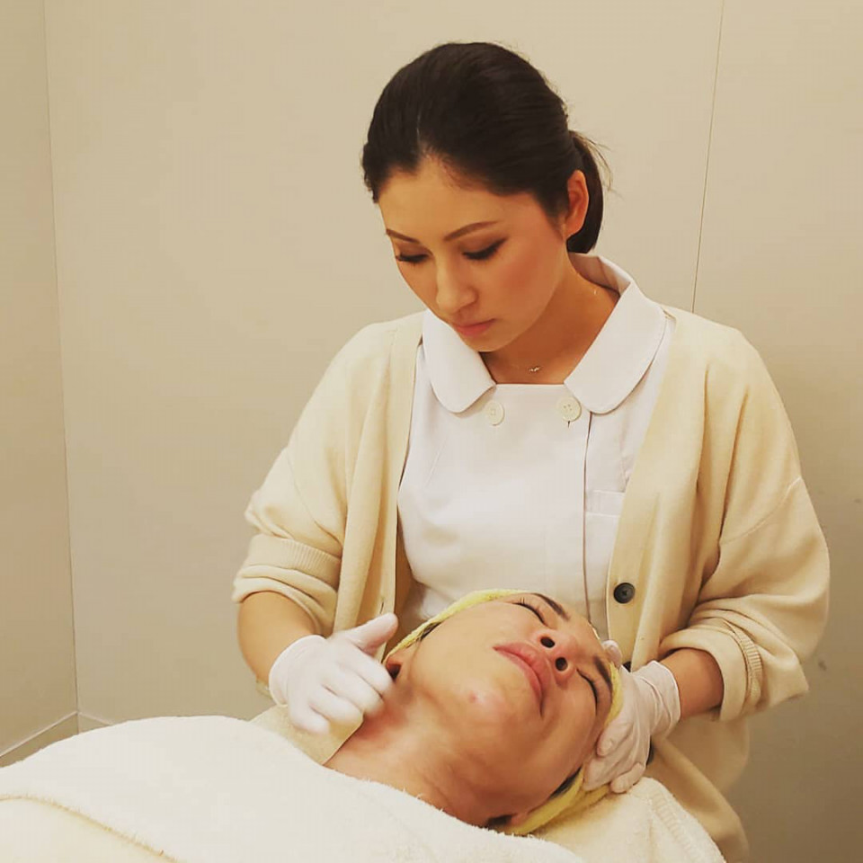 首のマッサージピールはじめました Vogue Blog