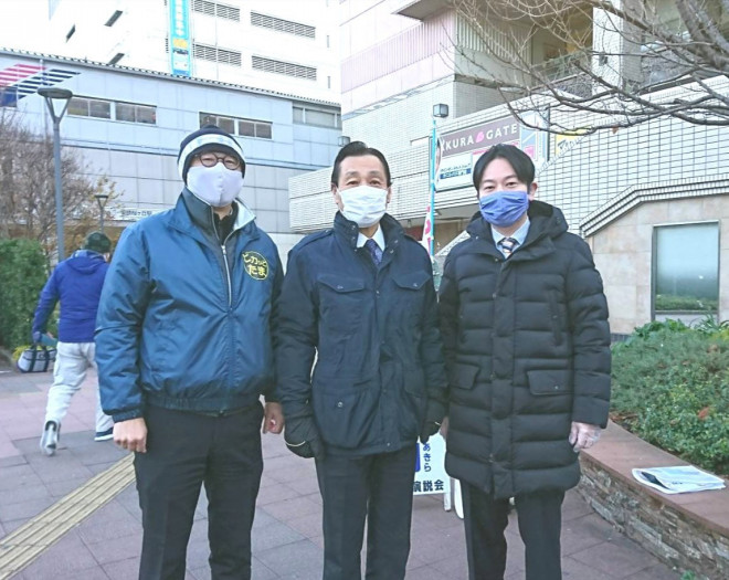 聖蹟桜ヶ丘駅でご挨拶 多摩市議会議員 山崎ゆうじ