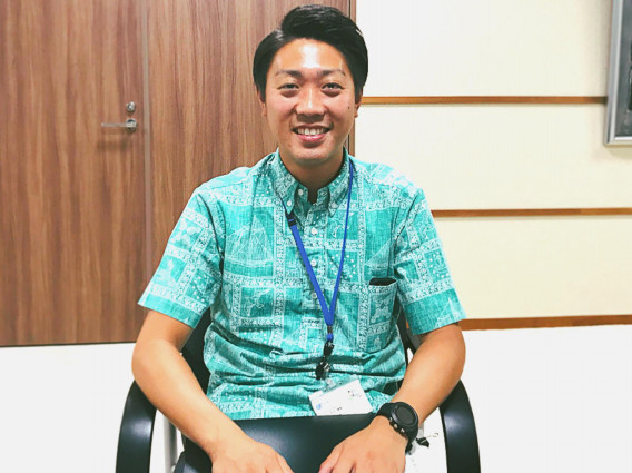 茅ヶ崎市役所 秘書広報課】茅ヶ崎の市長・副市長の秘書や広報媒体を担当する課 –  広報担当の塩田恭介さん、秘書担当の金子雄基さん、姉妹都市担当の西原亮さん – | エキウミ：茅ヶ崎のローカルインタビューメディア