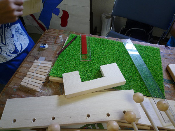 Diy工作でサッカーゲーム盤をつくって遊ぼう こども工作教室 Tuquro 東京三鷹 Diy工作でサッカーゲーム盤をつくって遊ぼう こども工作教室 Tuquro 東京三鷹