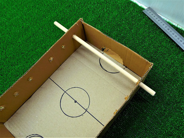 工作 Diyレシピ 段ボールサッカーゲーム盤のつくり方 こども工作教室 Tuquro 東京三鷹