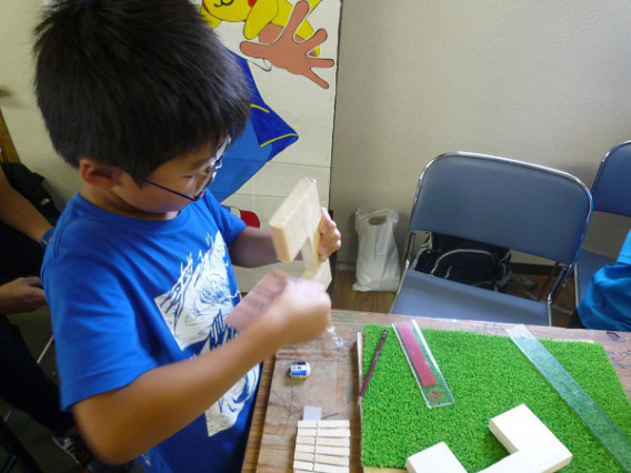 Diy工作でサッカーゲーム盤をつくって遊ぼう こども工作教室 Tuquro 東京三鷹 Diy工作でサッカーゲーム盤をつくって遊ぼう こども工作教室 Tuquro 東京三鷹