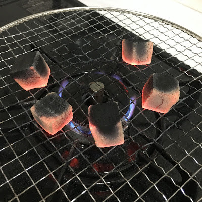 フレーバーの乗せ方 アルミホイルの張り方 炭の乗せ方 Homeshisha フレーバーの乗せ方 アルミホイルの張り方 炭の乗せ方 Homeshisha