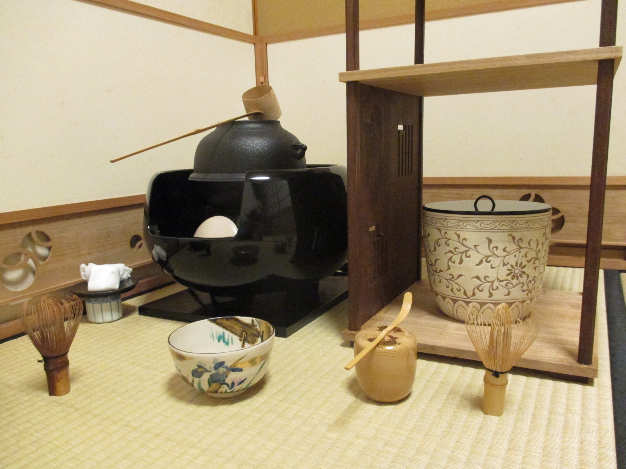 藤编を手がける 収集する 茶托 物置台 原木 意匠を凝らす 藤编を手がける 収集する 茶托 物置台 原木 意匠を凝らす | ヤマダ