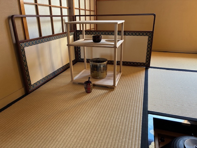 11月の稽古 唐物・銀杏棚 薄茶点前 | 裏千家 佐藤宗真茶道教室