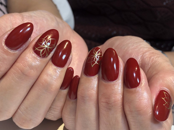 パラジェルでハンドフットお揃いボルドーネイル 京橋美容室 ネイルサロン Stella Nail ネイリスト宮田