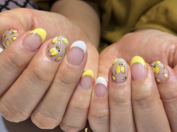 パラジェルで大人レモンネイル 京橋美容室 ネイルサロン Stella Nail ネイリスト宮田