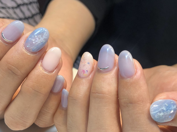 パラジェルでクリアブルーのニュアンスネイル 京橋美容室 ネイルサロン Stella Nail ネイリスト宮田