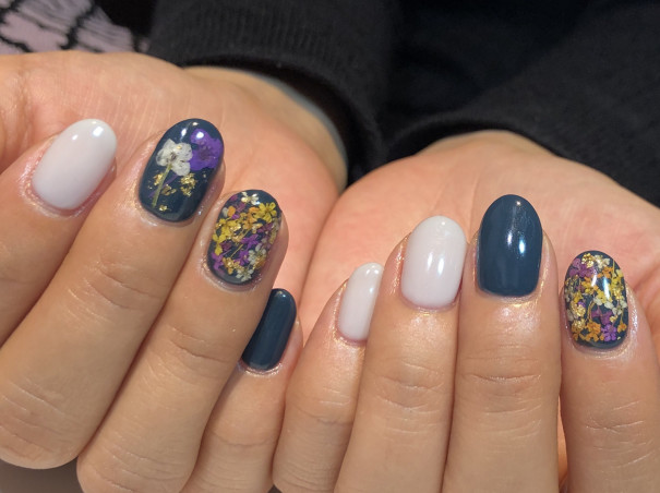 パラジェルで冬の押し花ネイル 京橋美容室 ネイルサロン Stella Nail ネイリスト宮田