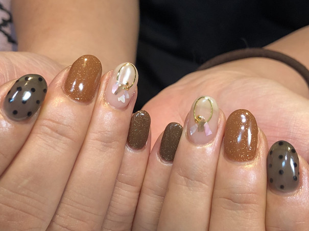 パラジェルで秋のシースルーネイル 京橋美容室 ネイルサロン Stella Nail ネイリスト宮田