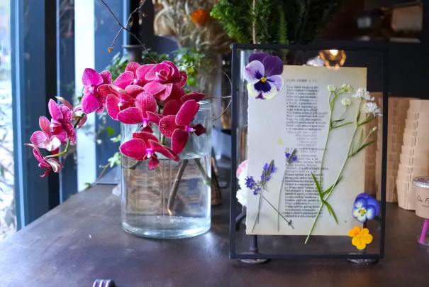 4 21 22 ワークショップ 蝋引き紙と押し花の標本フレーム Frobergue