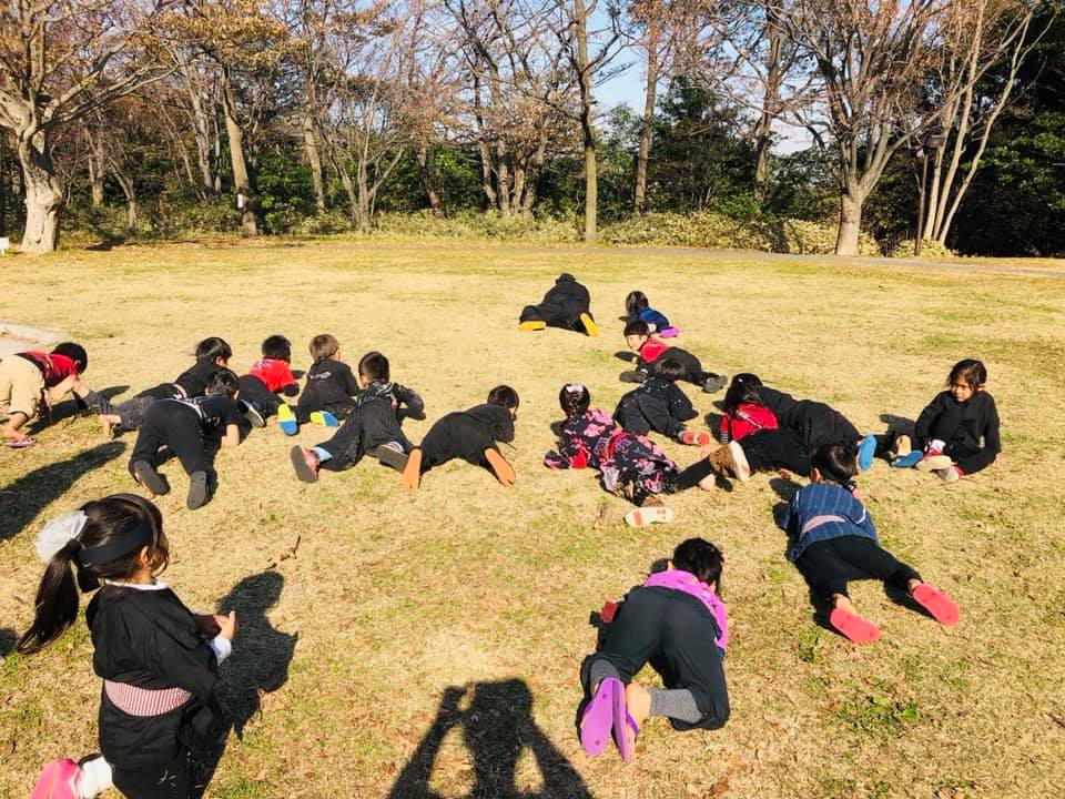 忍者スクール 隠遁の術 かいじゅうの森ようちえん 忍者スクール 隠遁の術 かいじゅうの森ようちえん