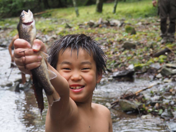 ドラム缶風呂 岩魚つかみキャンプ かいじゅうの森ようちえん