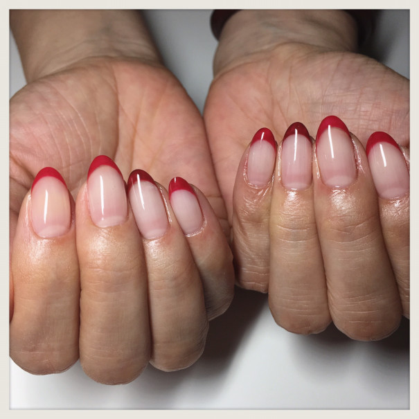 指先に赤をまとう 幸福カラーで運気アップ Due Mani