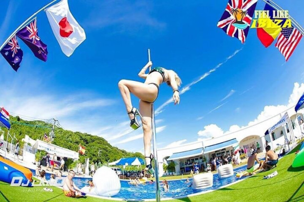 ポールダンスとは Studio Gille ポールダンスとは Studio Gille