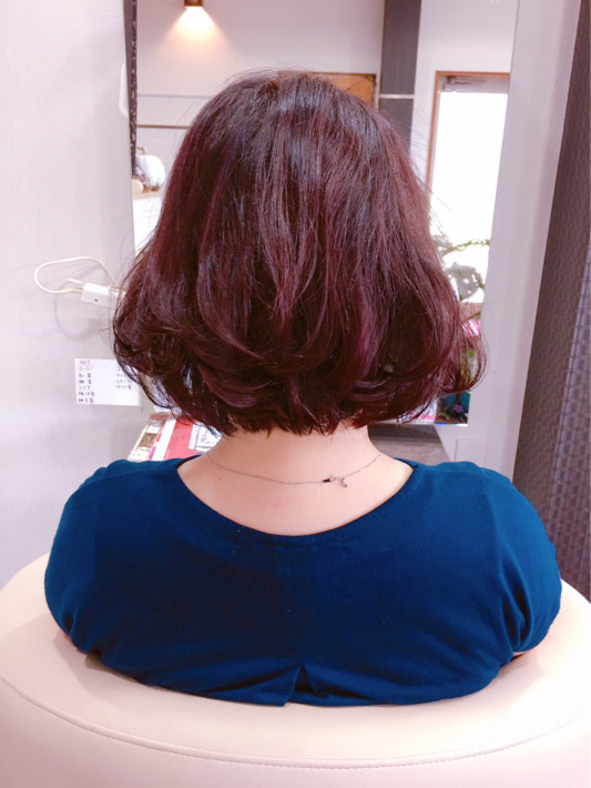 レッドバイオレットでグレイカラー Artista Hair