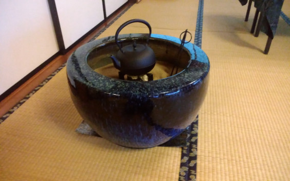 火鉢を出しました 南部鉄瓶の話 浄土宗 心行寺
