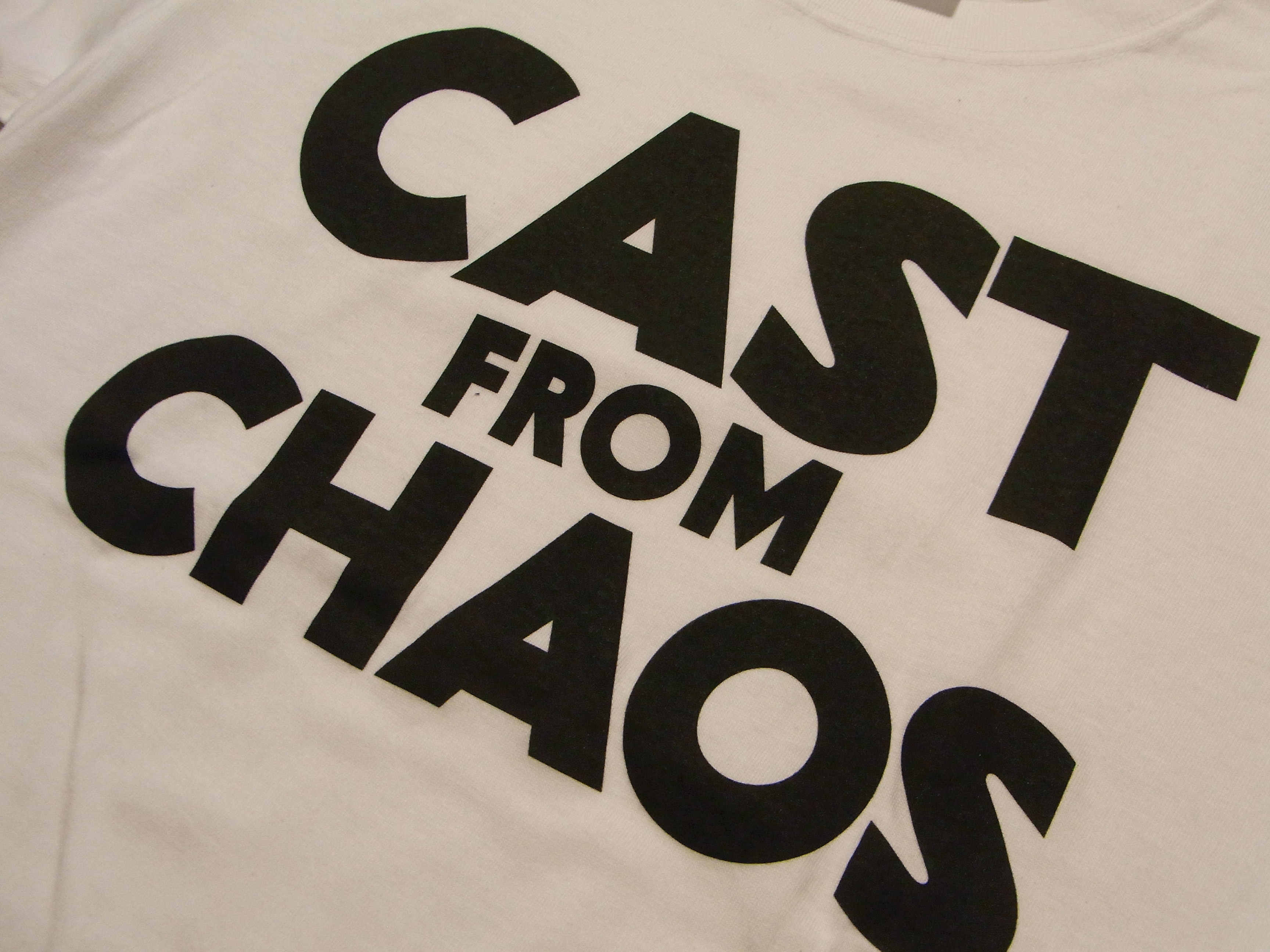 CAST FROM CHAOS Tee | CASTAROUND OFFICIAL WEB