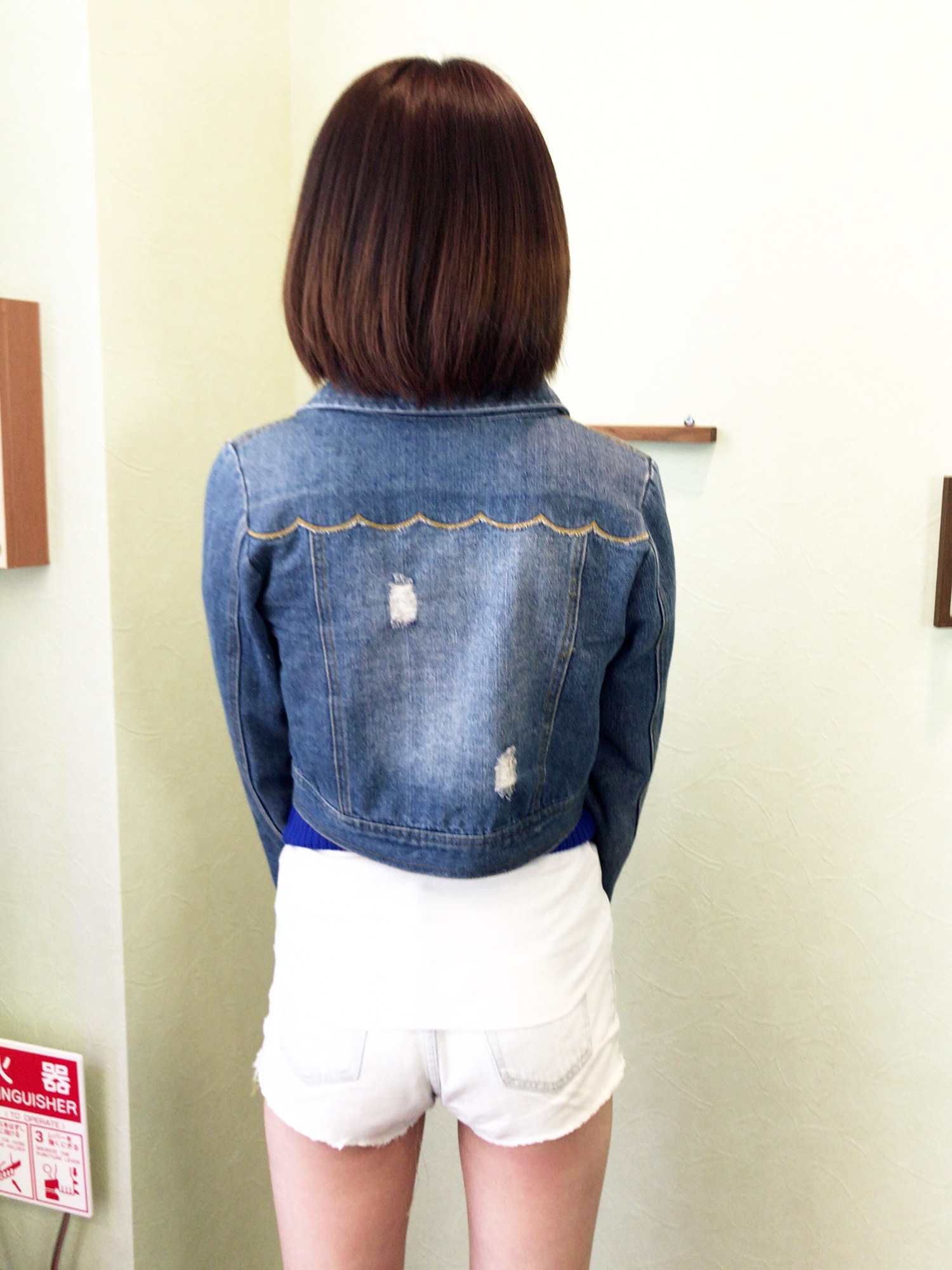 腰まで伸びた髪をカットした結果⭐ | 話題の「激変カット