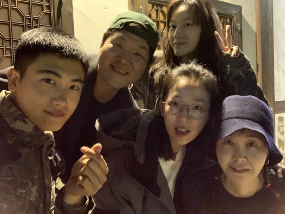 19 11 11イヨンジンinstagramよりパクヒョンシク Syain S 식룸 19 11 11イヨンジンinstagramよりパクヒョンシク Syain S 식룸