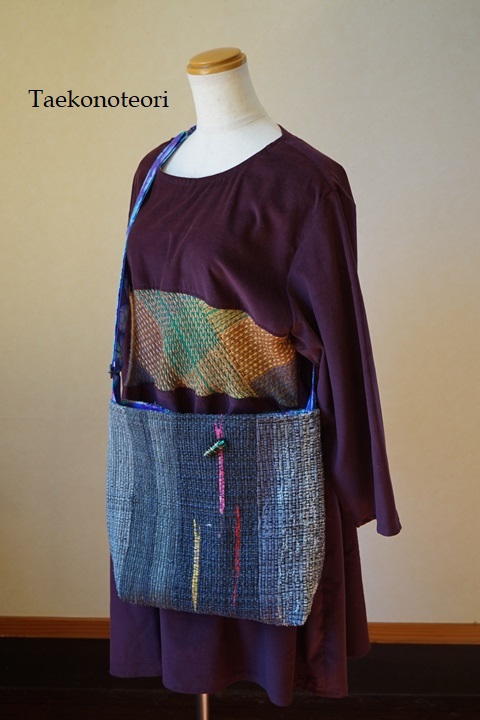 裂き織りの巾着ショルダーバッグ - バッグ(女性用)