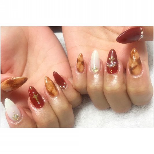 秋の人気ネイル Stella Nail