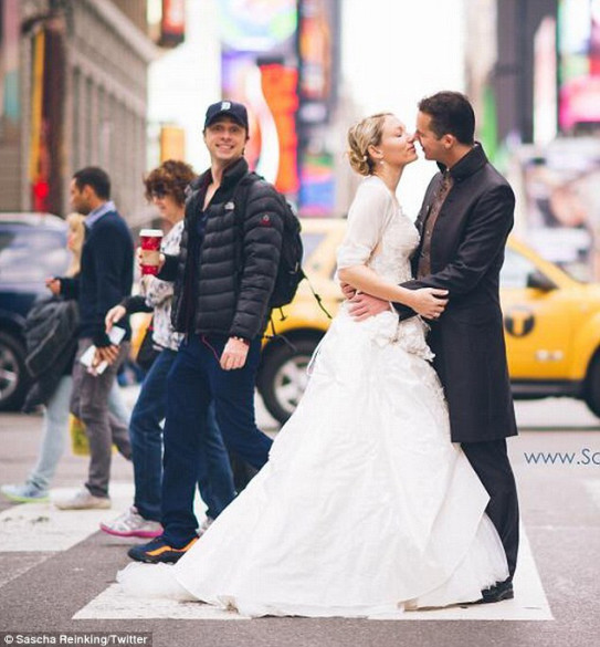 誰かが誰かに恋してる The Story Of My Way To Happy Wedding 誰かが誰かに恋してる The Story Of My Way To Happy Wedding