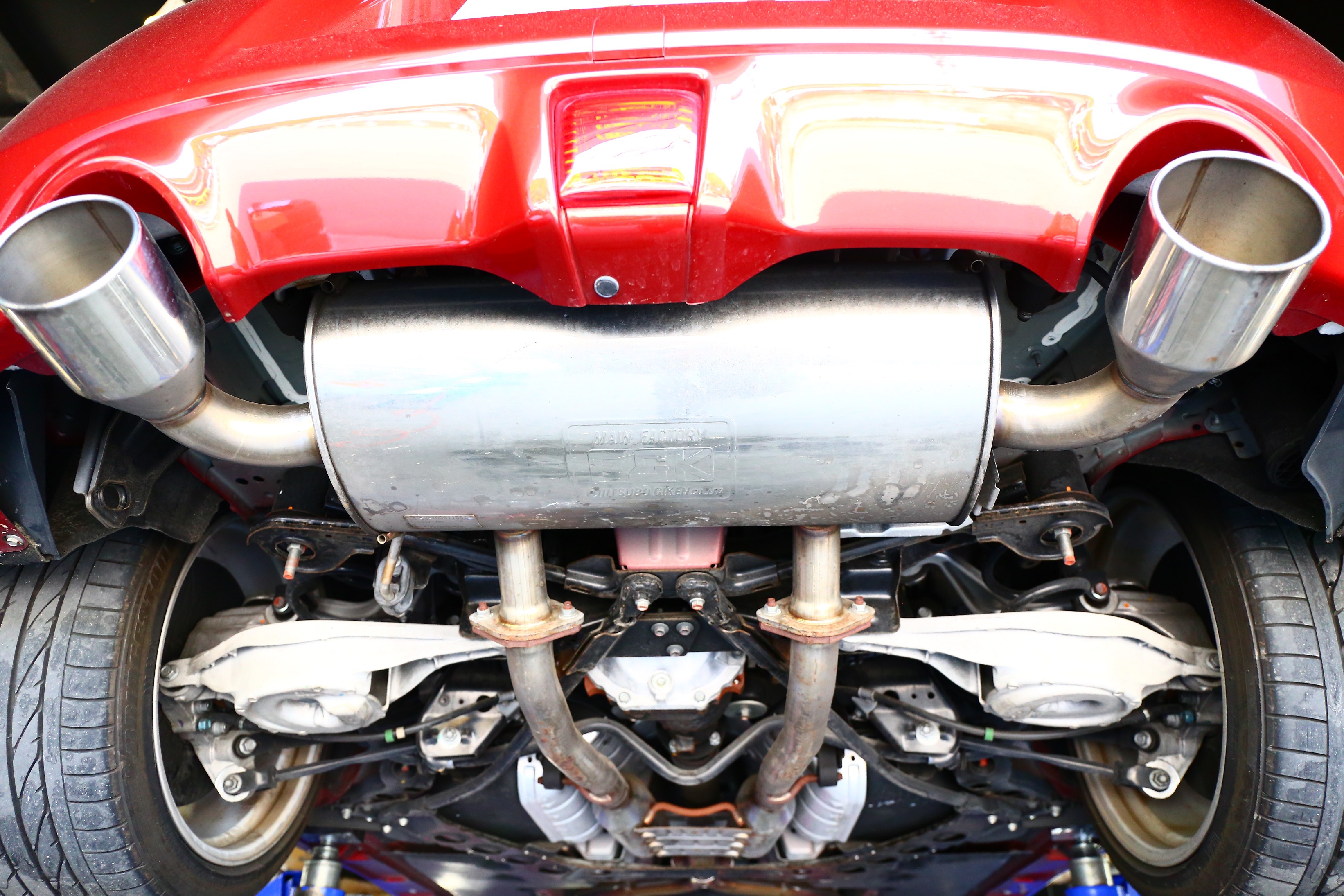 日産 フェアレディZ Z34 持込みマフラー交換 | 高崎で輸入車修理 日産 フェアレディZ Z34 持込みマフラー交換 | 高崎で輸入車修理