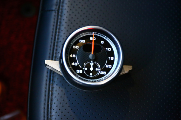 ポルシェ Porsche スポーツクロノ クロノメーター 後付け 部品持込み可能 高崎で輸入車修理 中古車売買 コーディングならblaze ブレイズ へ Blaze Total Car Support Modify In Takasaki Gunma