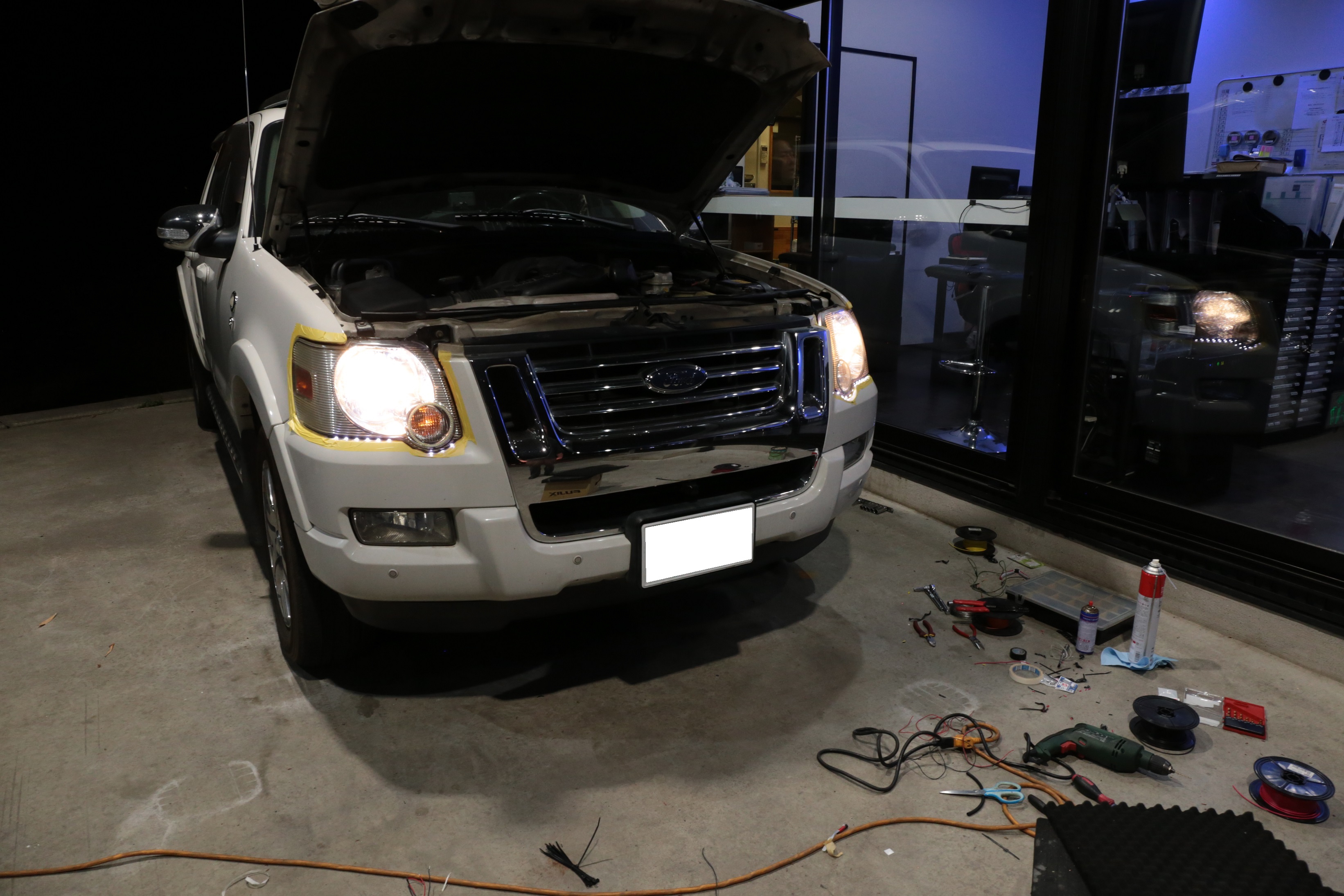 フォード エクスプローラー スポーツトラック 持ち込み LED デイライト