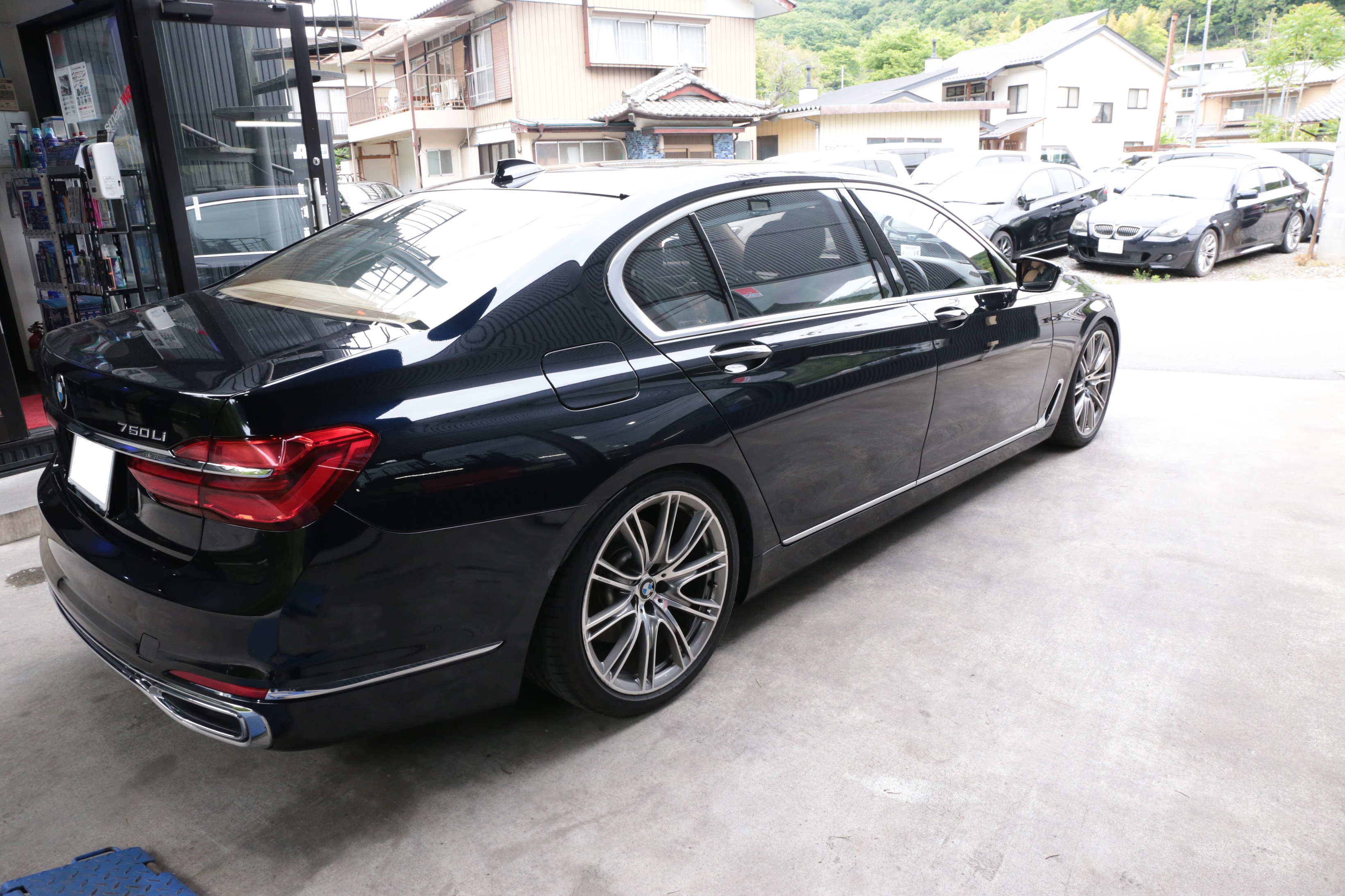 BMW 750Li インディヴィジュアル ７シリーズ 車高調整 コーディング バッテリー交換 オイル＆エレメント交換 群馬県 高崎市 |  高崎で輸入車修理 中古車売買 コーディングならBLAZE（ブレイズ）へ│BLAZE Total Car Support u0026 Modify in  Takasaki Gunma