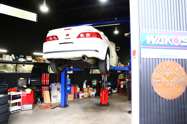 ホンダ インテグラ タイプr Dc5 定期点検 オイル交換 高崎で輸入車修理 中古車売買 コーディングならblaze ブレイズ へ Blaze Total Car Support Modify In Takasaki Gunma