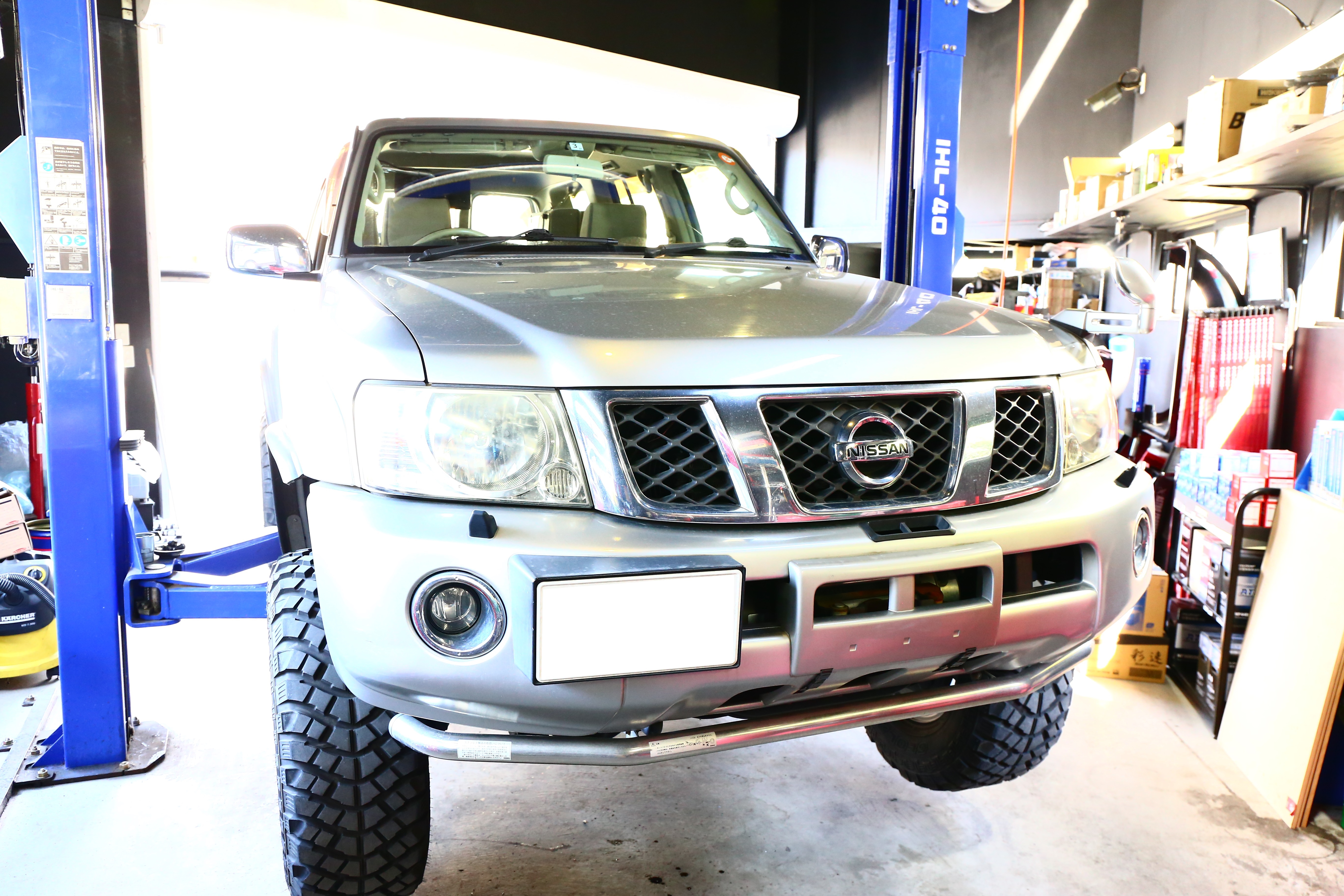 日産 サファリ タイヤ交換 スタッドレス セット交換 冬 雪 高崎で輸入車 中古車売買 コーディングならblaze ブレイズ へ Blaze Total Car Support Modify In Takasaki Gunma