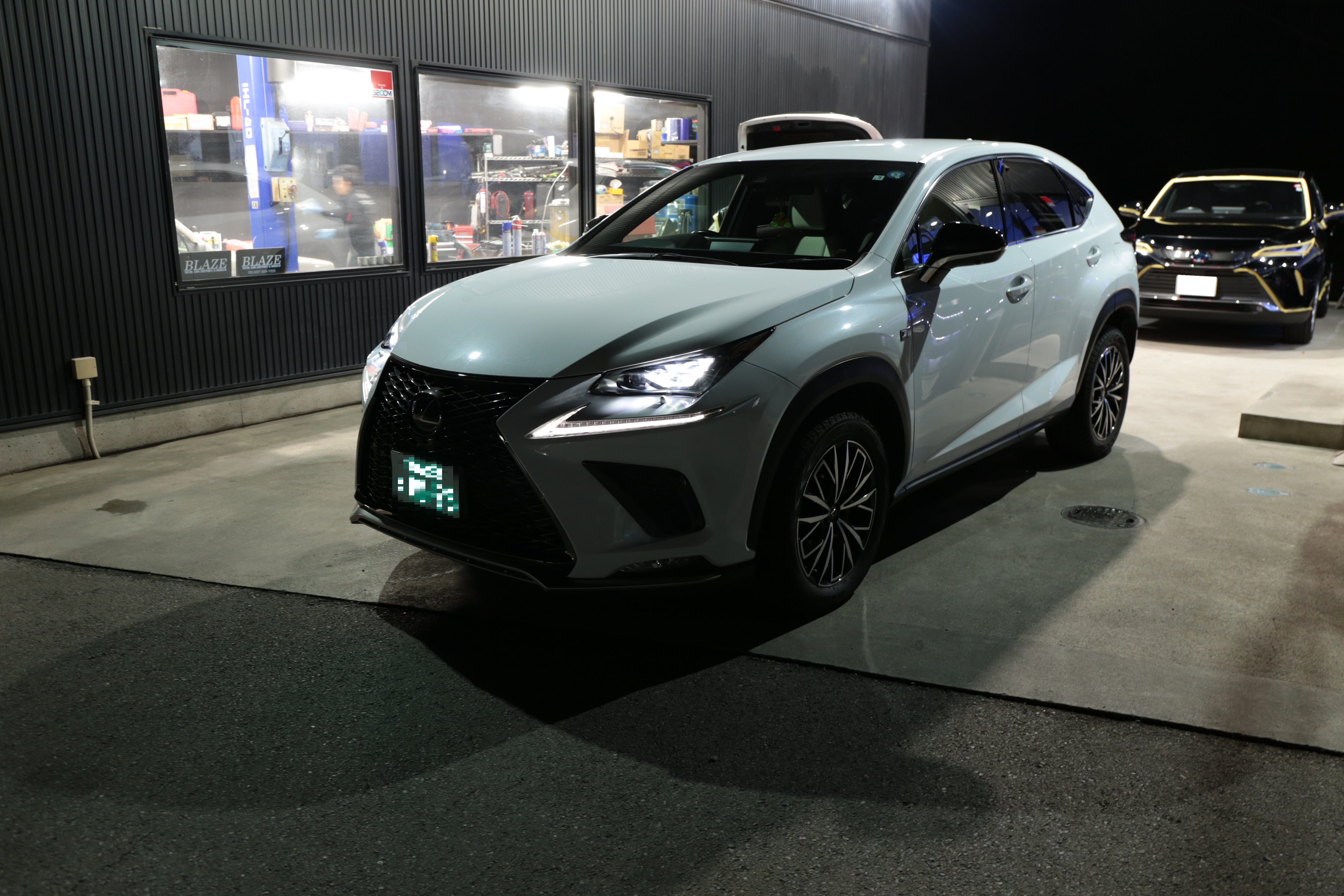 レクサス LEXUS NX 字光式ナンバー 取付 名義変更 車庫証明 希望番号 