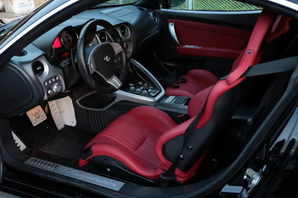 アルファロメオ ８c コンペティツィオーネ 板金塗装入庫 高崎で輸入車修理 中古車売買 コーディングならblaze ブレイズ へ Blaze Total Car Support Modify In Takasaki Gunma