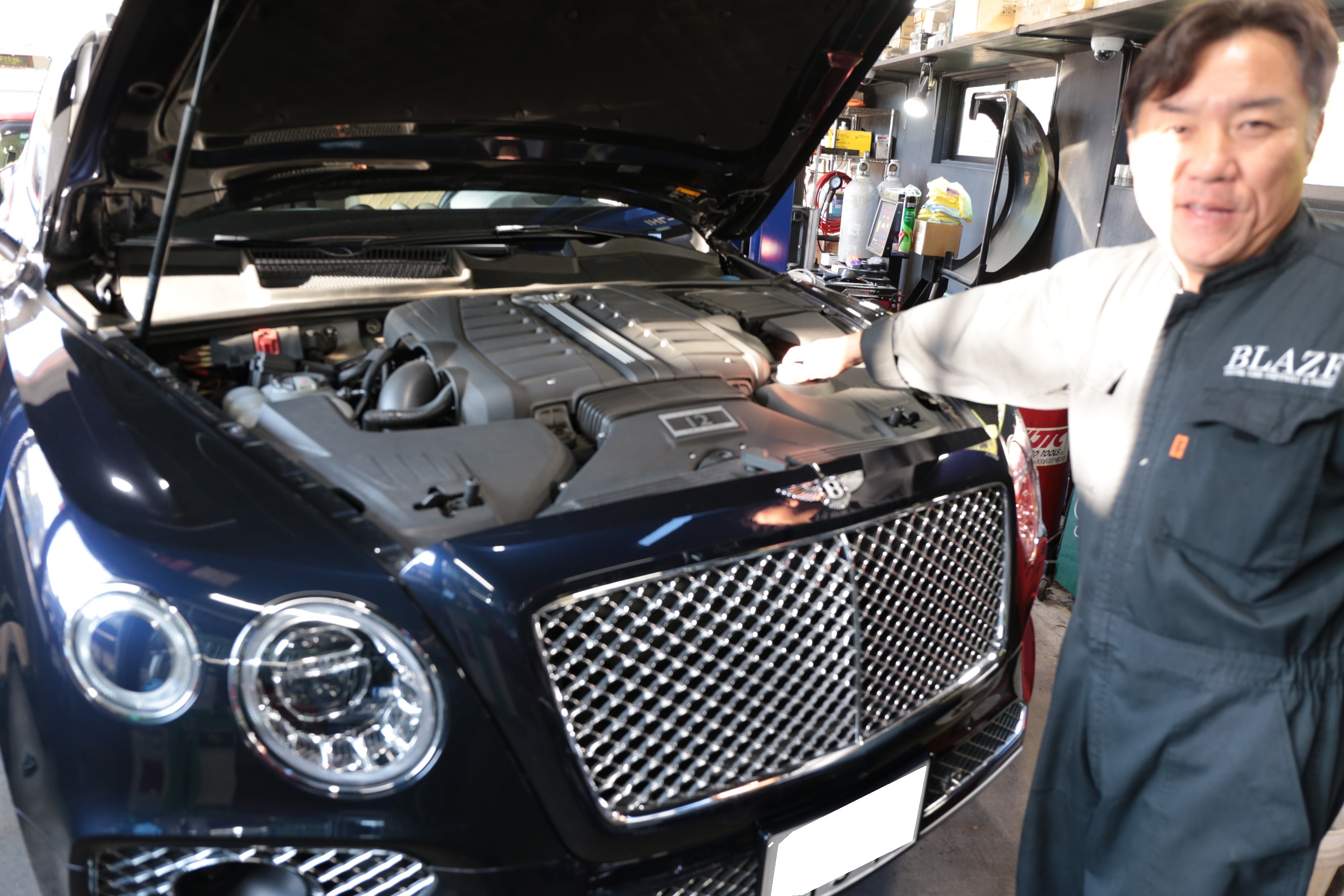 ベントレー ベンテイガ 6L W12 TWIN TURBO エンジンオイル交換！ 群馬