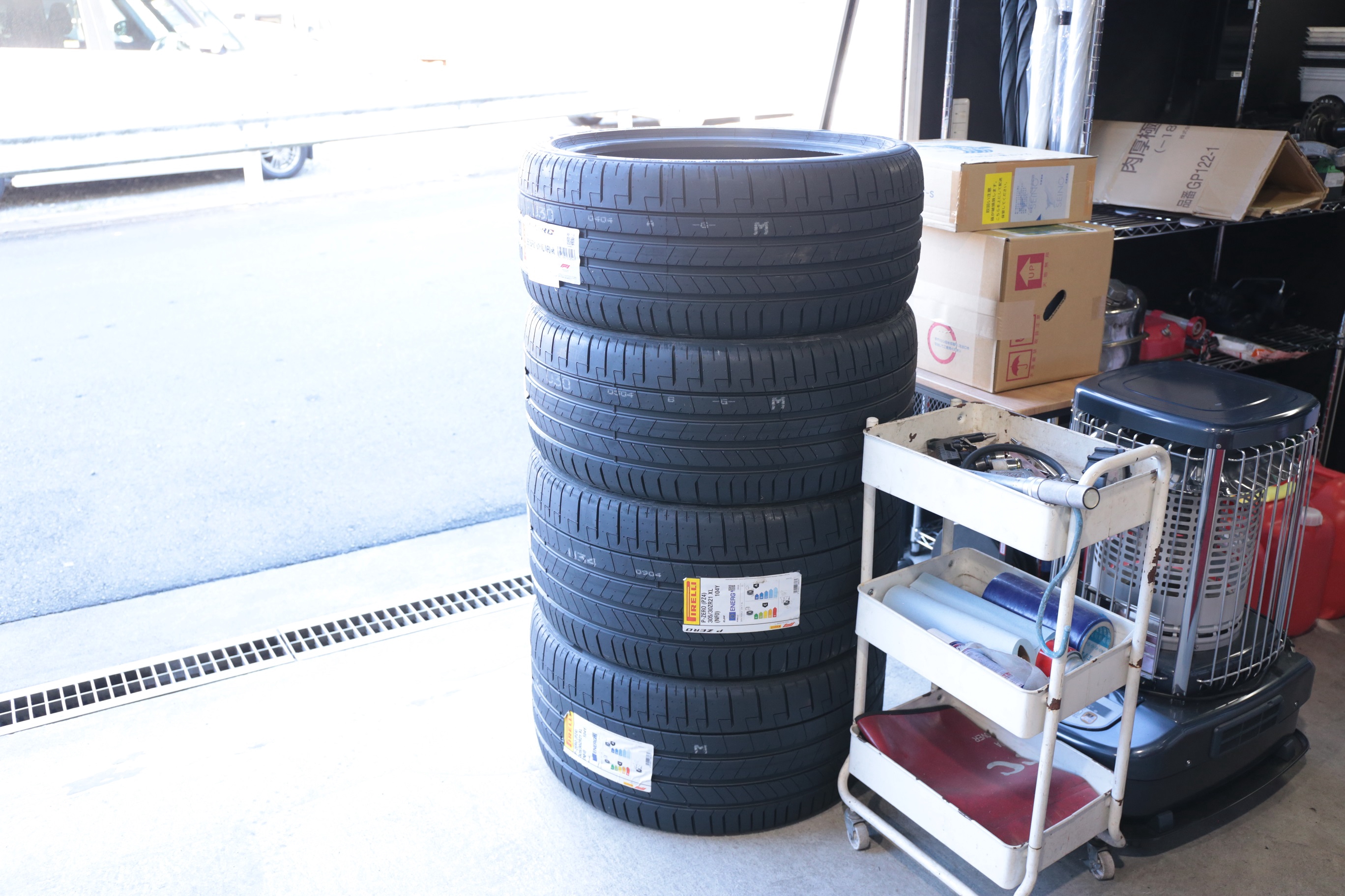 AUDI e-tronGT タイヤ組み替え 認証タイヤ XL NF0 ELT 群馬県