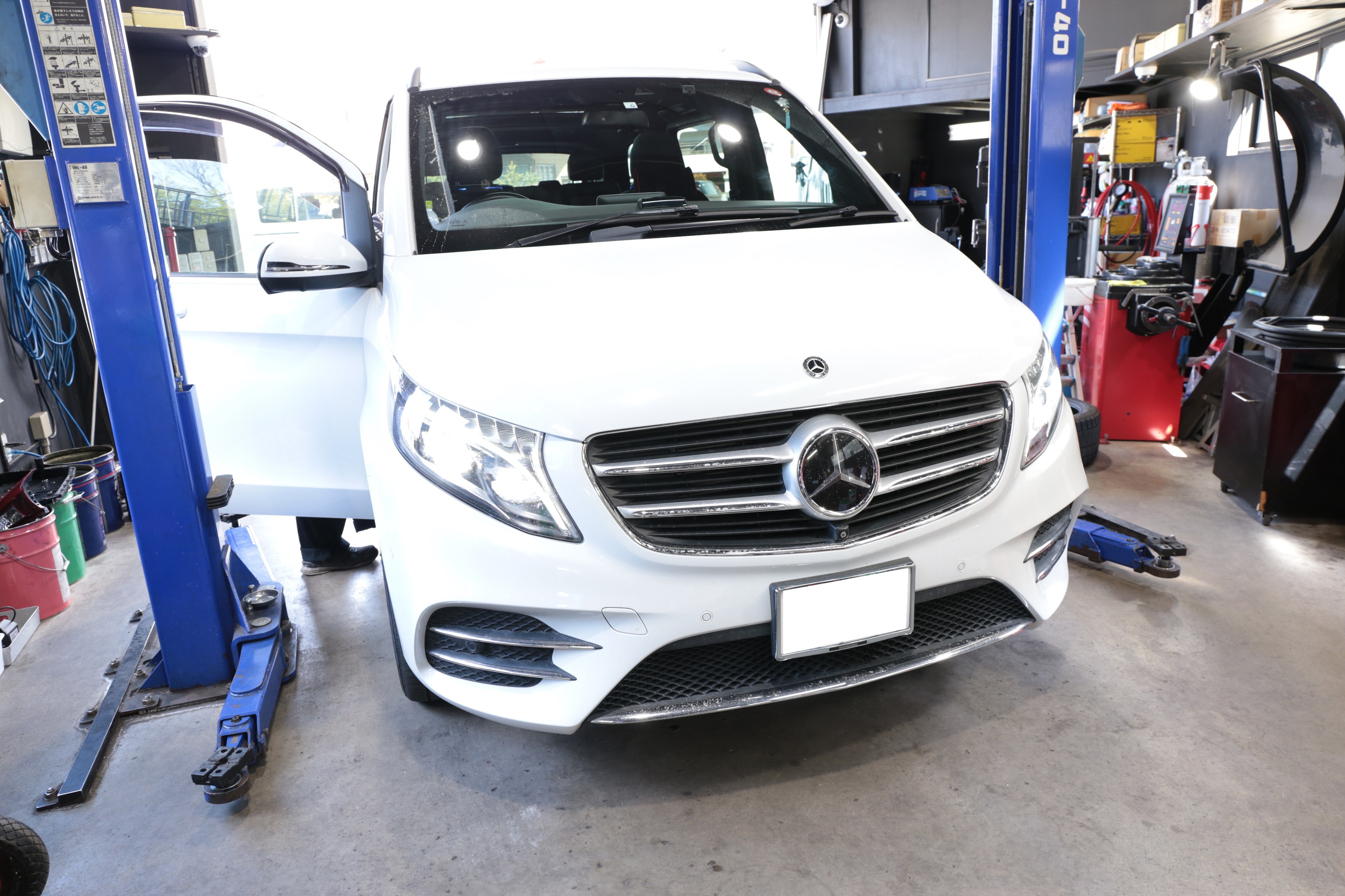 ベンツ　フロントグリルカメラ　v220d ベンツフロントグリルカメラv220d