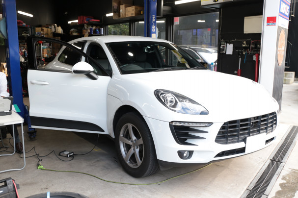 ポルシェ マカン アイドルストップラストメモリー コーディング ドアロック連動ドアミラー格納 コーディング 群馬県 高崎市 高崎で輸入車修理 中古車売買 コーディングならblaze ブレイズ へ Blaze Total Car Support Modify In Takasaki Gunma