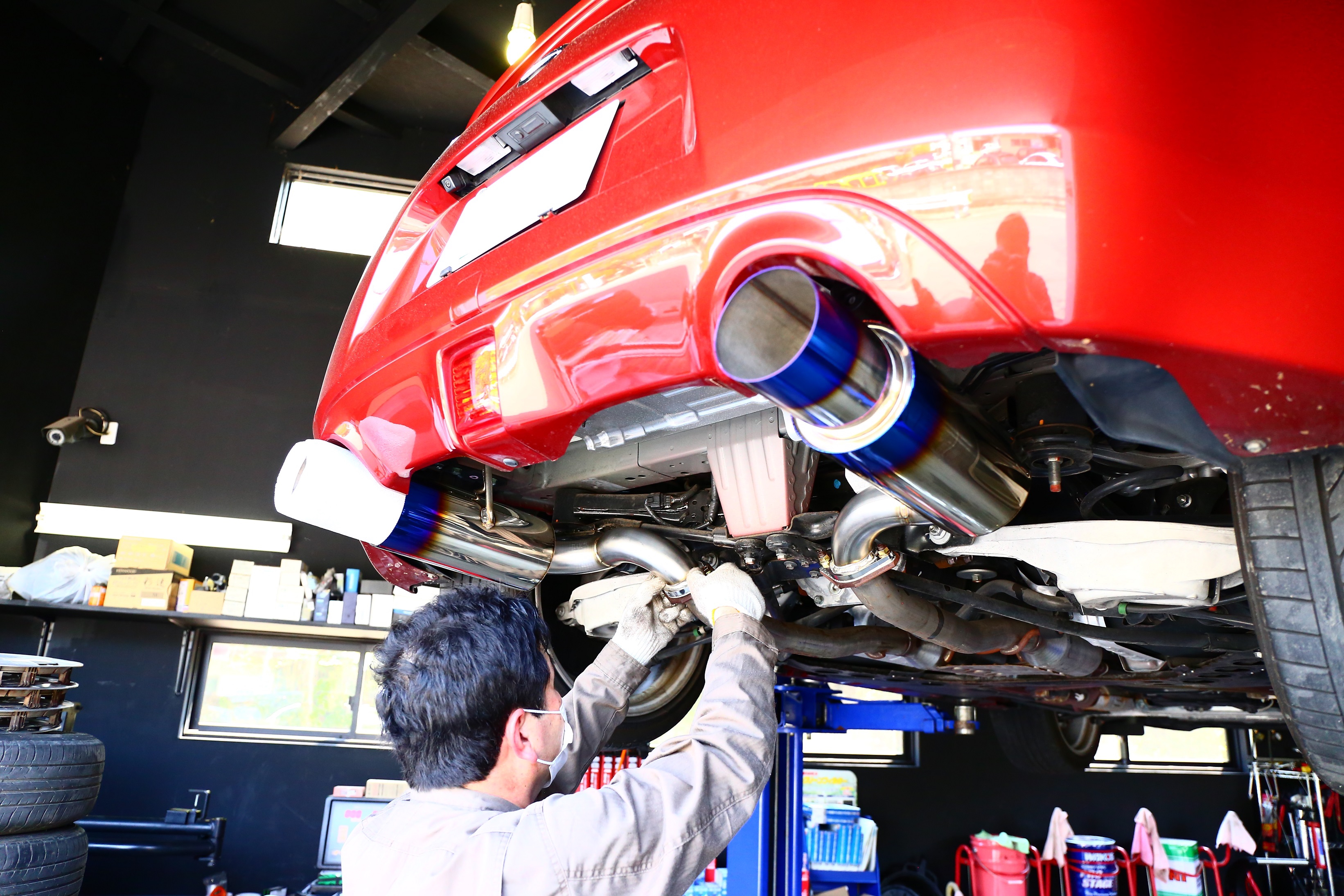 日産 フェアレディZ Z34 持込みマフラー交換 | 高崎で輸入車修理