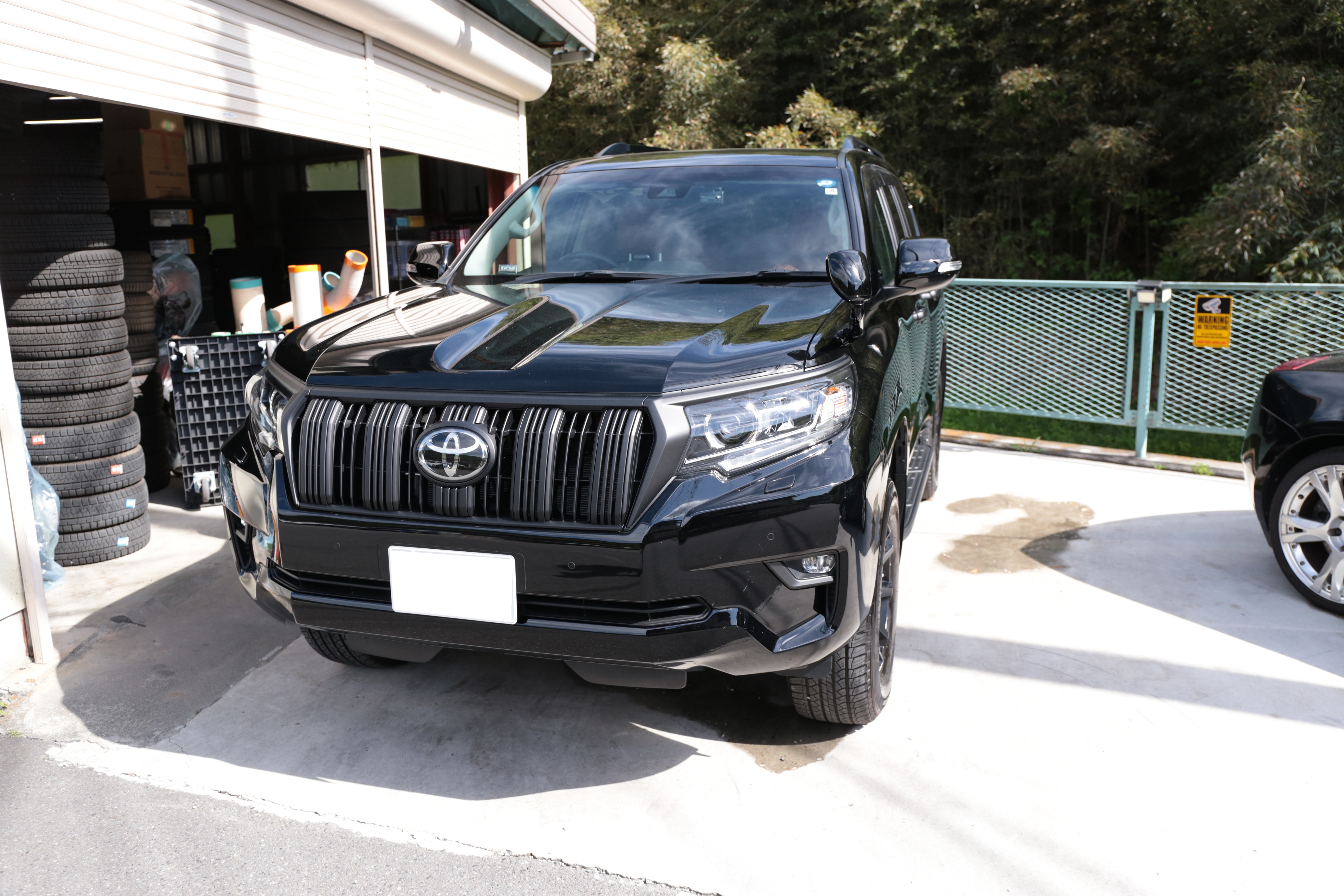 トヨタ Toyota ランドクルーザー プラド ブラックアウト塗装
