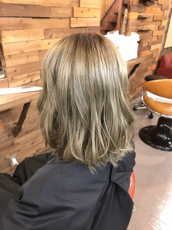 ブリーチからのグレージュ Love Hair Salon Mil 代表 氏家一哉の個人メディア ブリーチからのグレージュ Love Hair Salon Mil 代表 氏家一哉の個人メディア