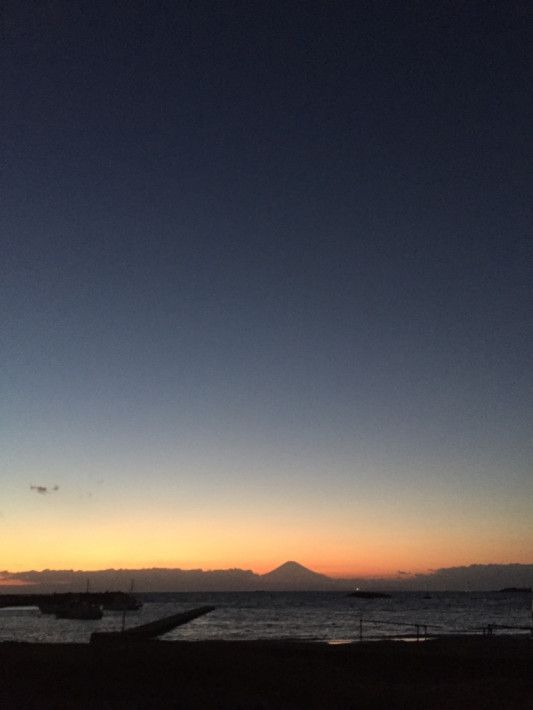 かたわれどき 葉山ナチュラルランニングクラブ