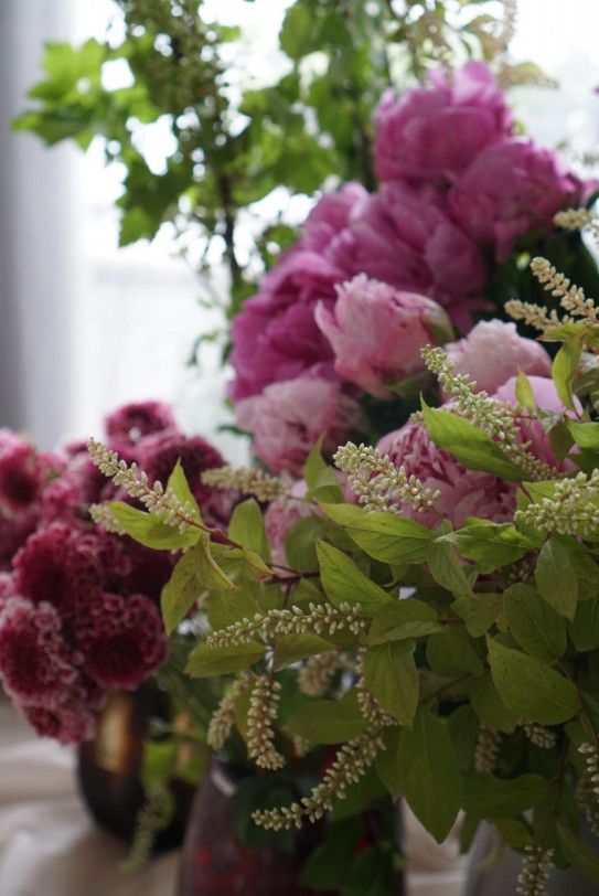 芍薬を使った初夏のブーケ 房スグリを合わせて Dans La Marge 花のある暮らし 花が教えてくれること