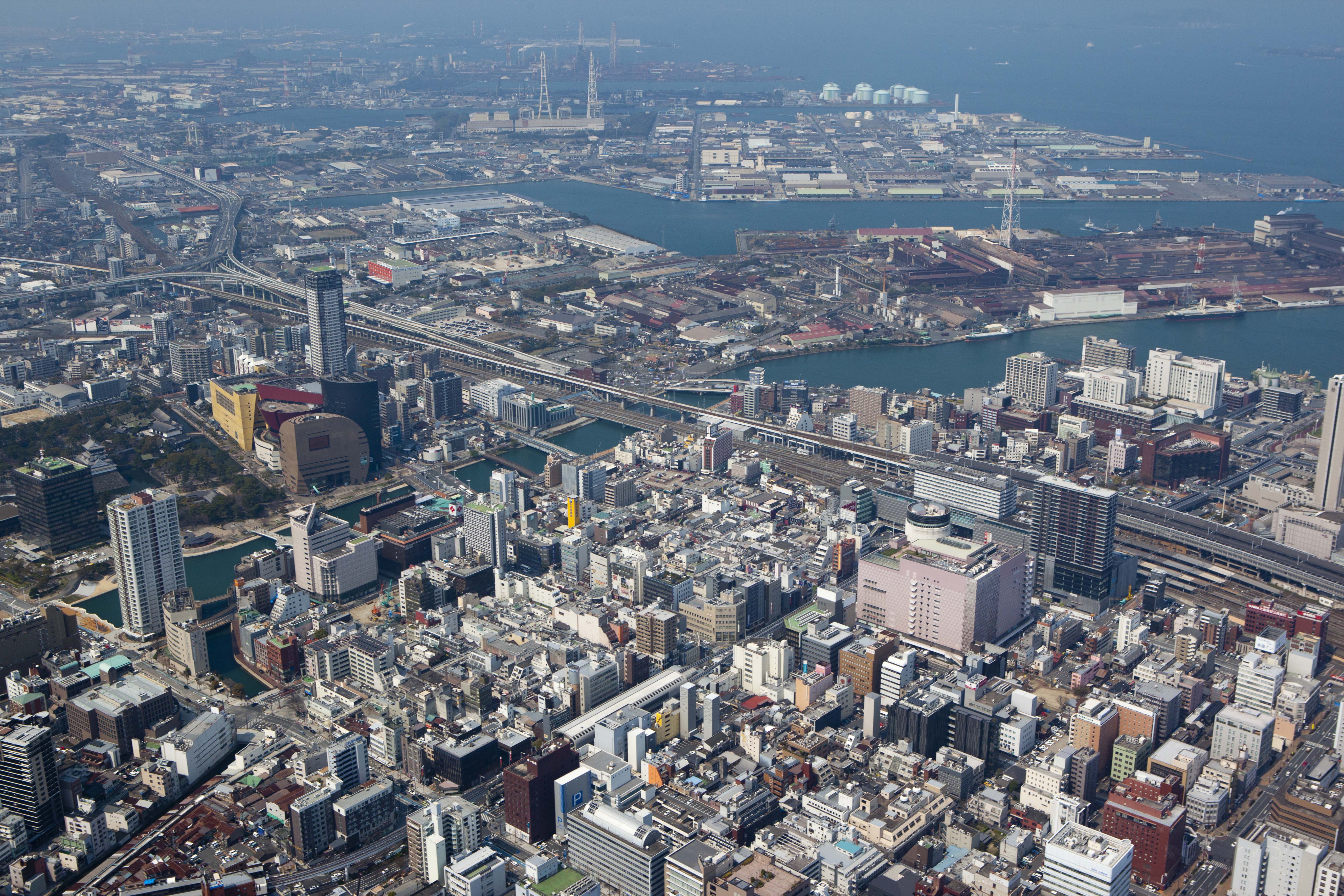 春霞の中の空撮 | 福岡・北九州の空撮サービスStudio Garage